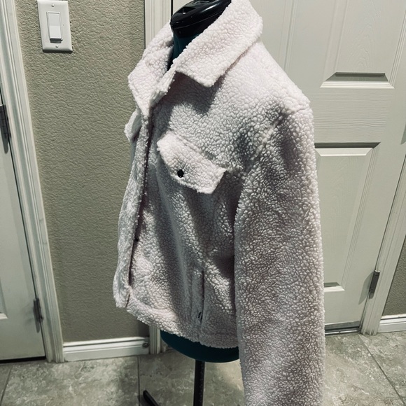 Womens vans small boxy sherpa jacket NWT - Picture 2 of 5